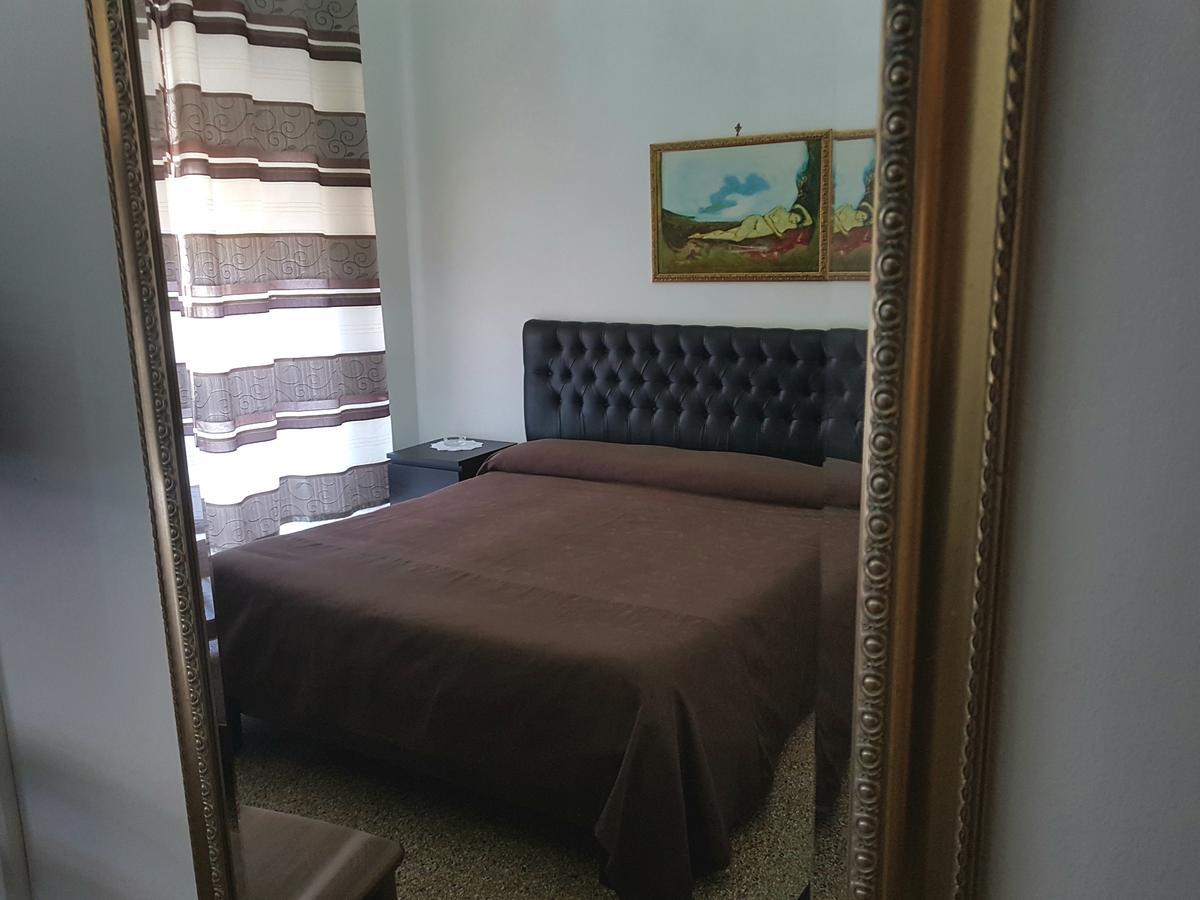 קטאניה Crispi Rooms מראה חיצוני תמונה