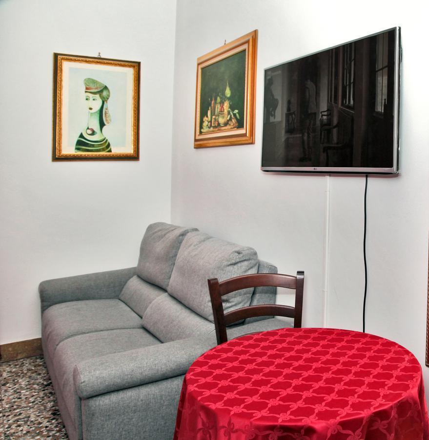 קטאניה Crispi Rooms מראה חיצוני תמונה